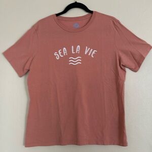 Women’s size large t-shirt “Sea la vie”